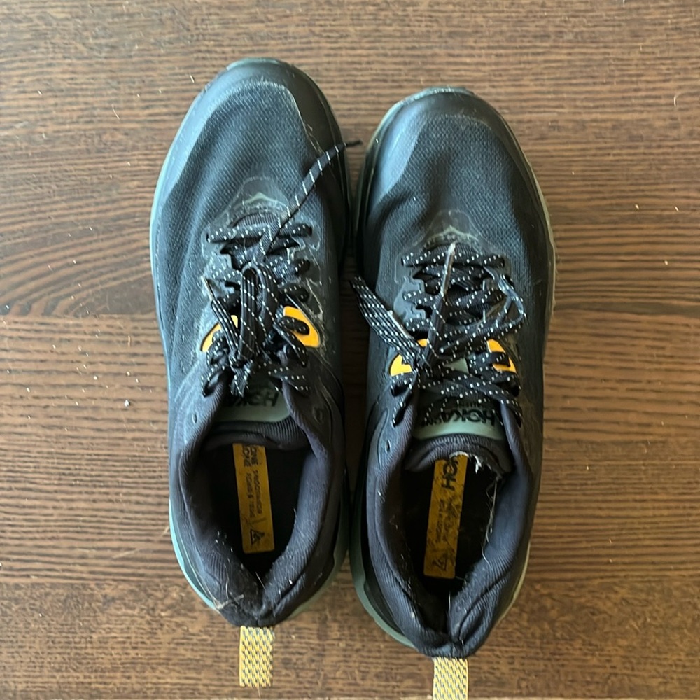 Hoka speed goat black and green, size 10 men’s 12 women’s